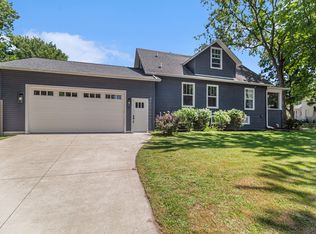 118 Pierce St, Chelsea, MI 48118