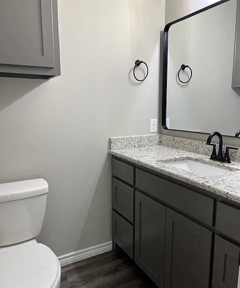 201 N Pecan St — Photo 12