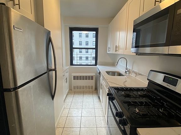 3rd image of 305 E 86th St APT 7SW