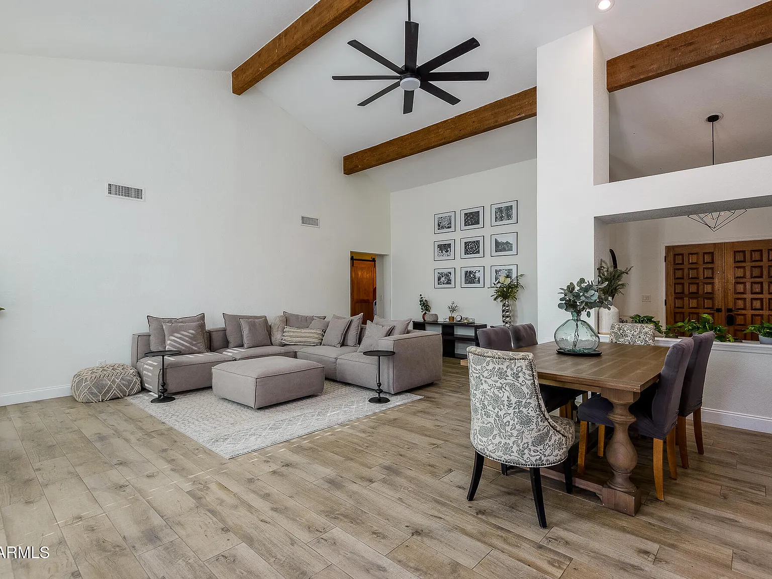 4 bed, 2.5 bath, 2800 sqft, $6,800 — Photo 3