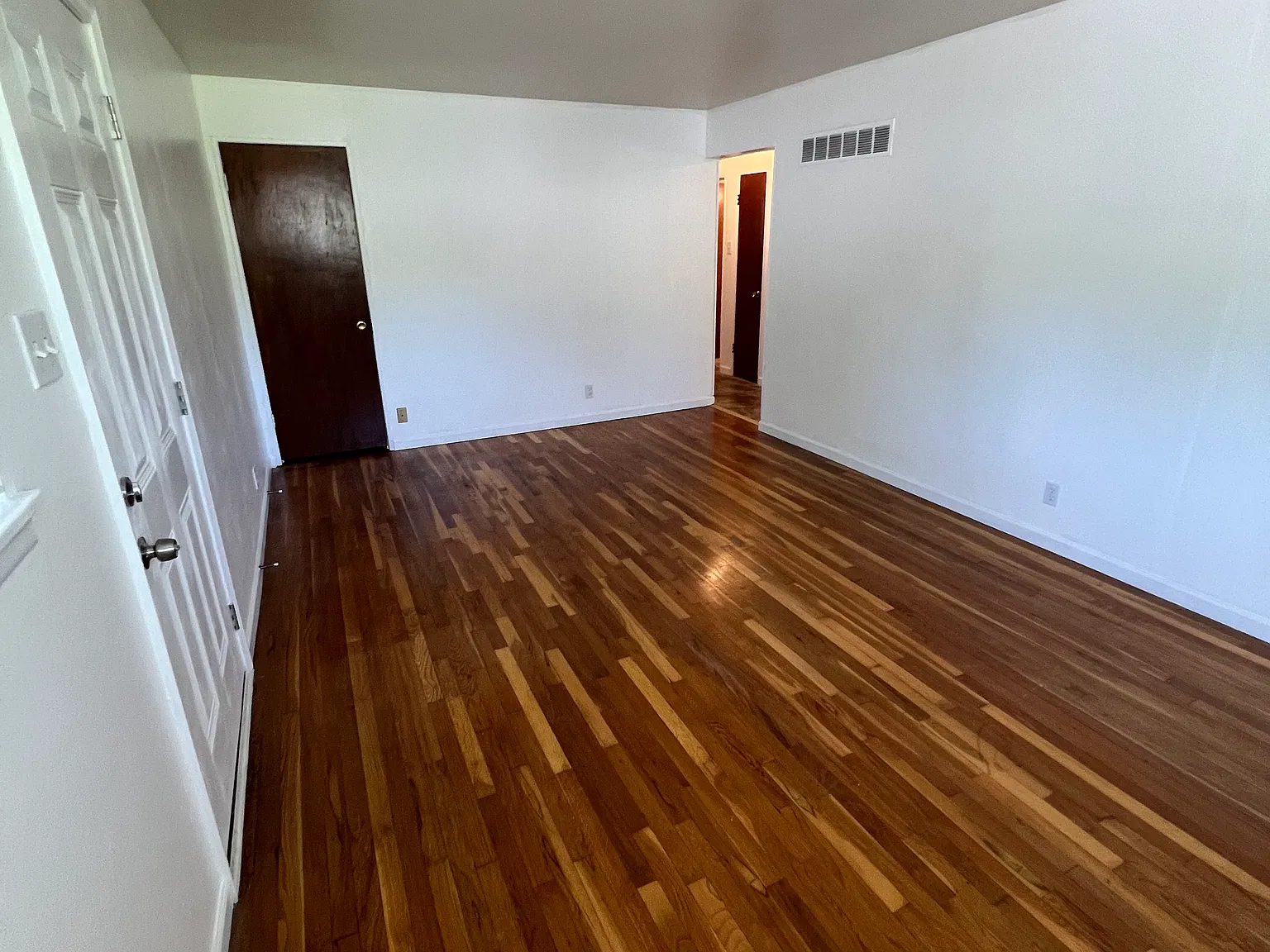 3777 Wright Ave — Photo 3