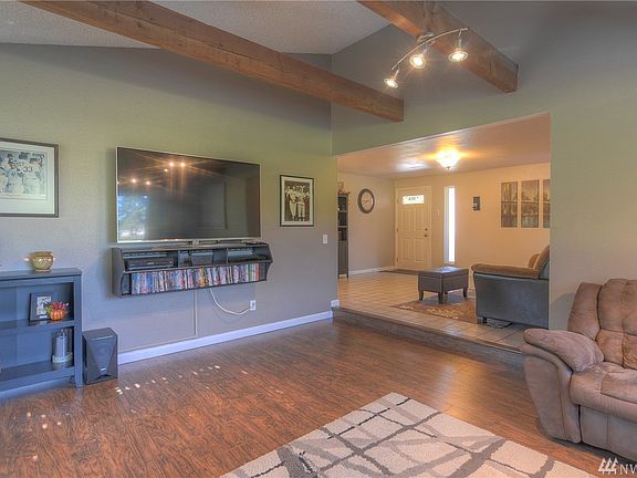 5th image of 6112 Armour Dr SE