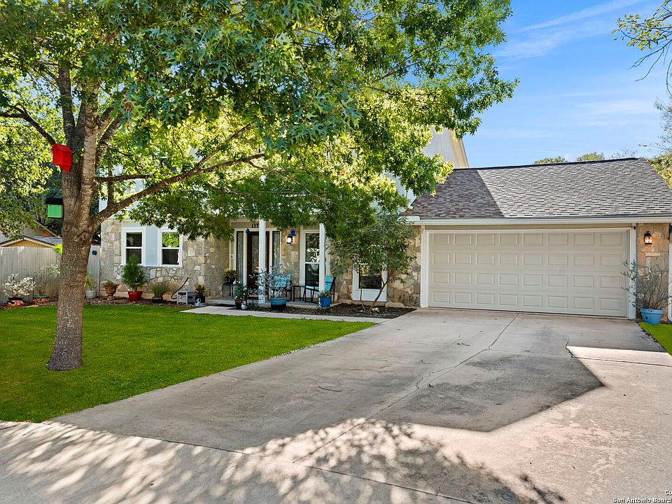 1st image of 13735 Forest Rock