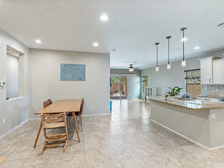 8134 N Circulo El Palmito — Photo 11