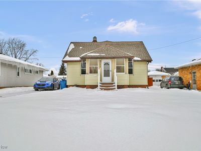 9284 Berkshire Rd, Parma Heights, OH, 44130