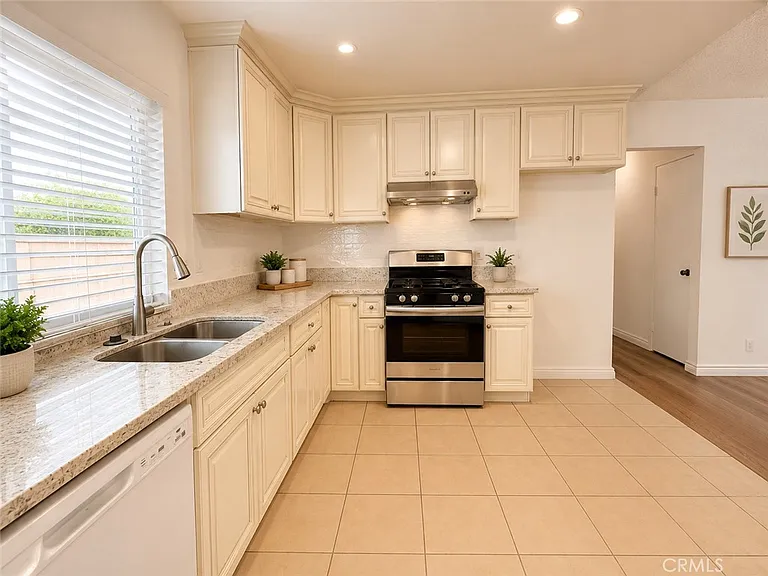 118 Corta Cresta Dr — Photo 5