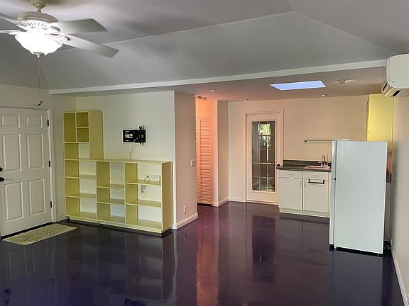 4th image of 1453 Centinela Ave APT D