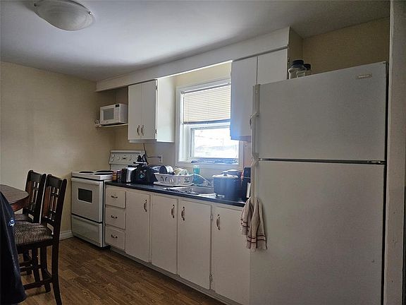 5th image of 96-96A Water Street W