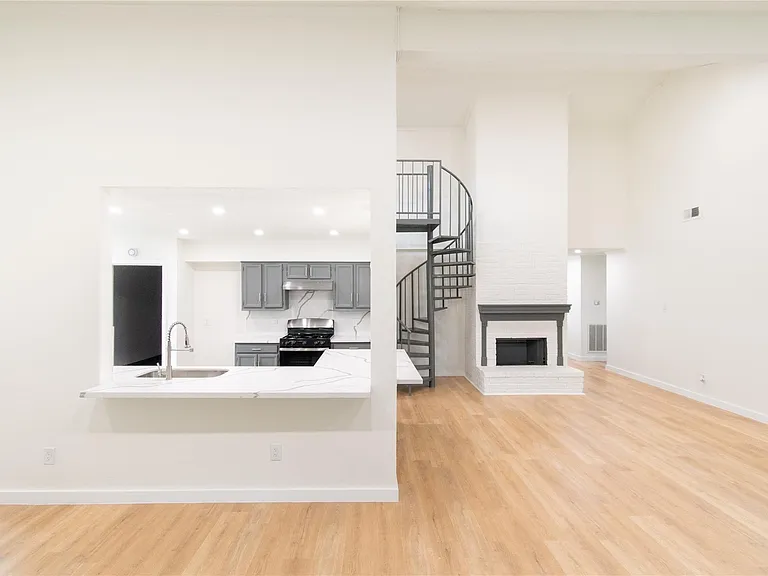 15707 Amapola Dr — Photo 15