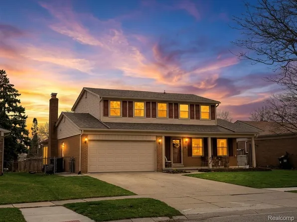 4274 Dickson Dr, Sterling Heights, MI 48310