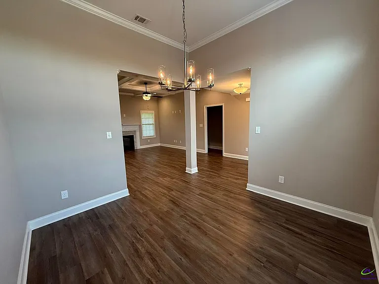 313 Creek Ridge Dr — Photo 4