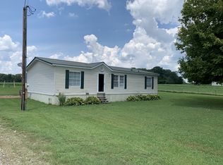 402 Bland Rd, Estill Springs, TN 37330