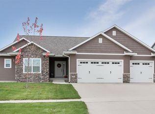 784 Raleigh Ln, Marion, IA 52302