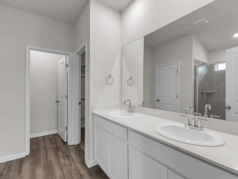405 Grasslands Trl — Photo 32