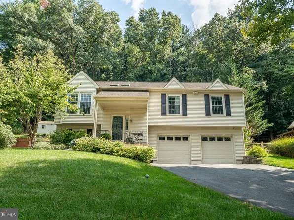 32 Sheffield Ln, West Chester, PA 19380