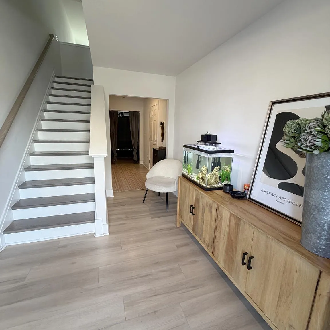 3 bed, 2185 sqft, $3,300 — Photo 4