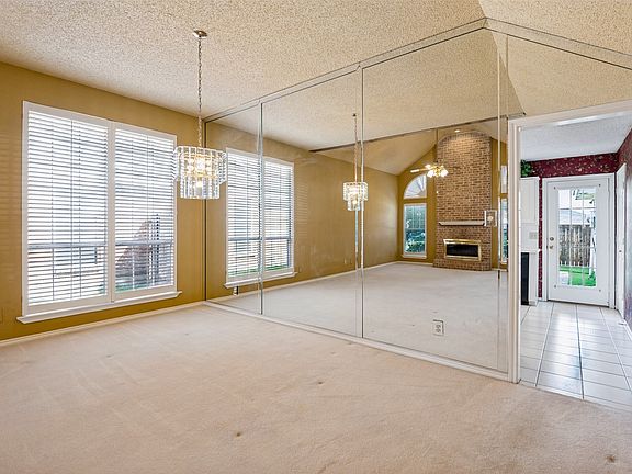 3rd image of 1110 Emily Ln