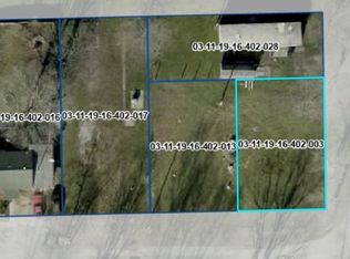 307 SW 2nd St, Casey, IL 62420