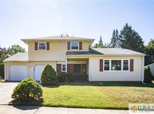 6 Durst Dr, Milltown, NJ
