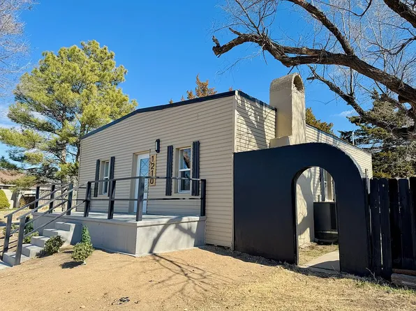 1210 Avenue E, Dodge City, KS 67801