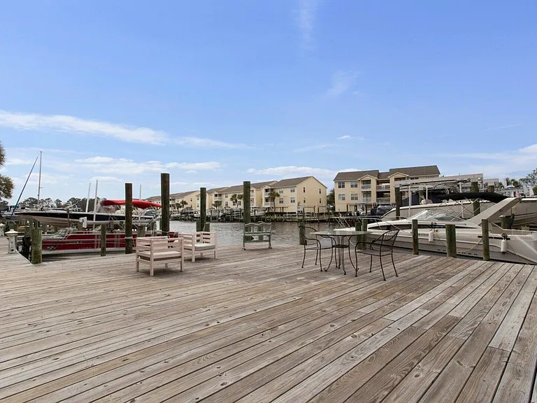 Beachview Dr — Photo 25