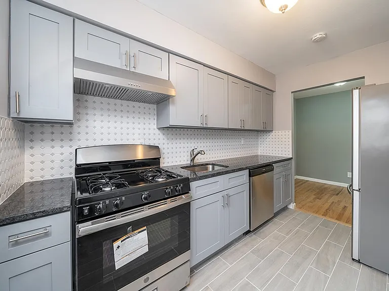 9 Exeter Rd #1 — Photo 6