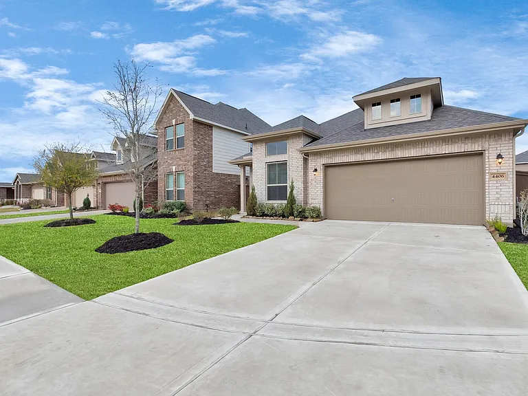4406 Low Meadow Ln — Photo 4