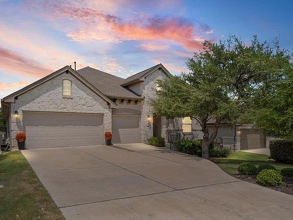 2nd image of 749 Jacksdaw Dr
