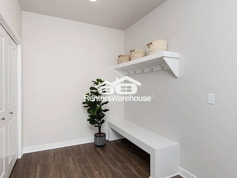 3639 NE Kara Ln — Photo 14