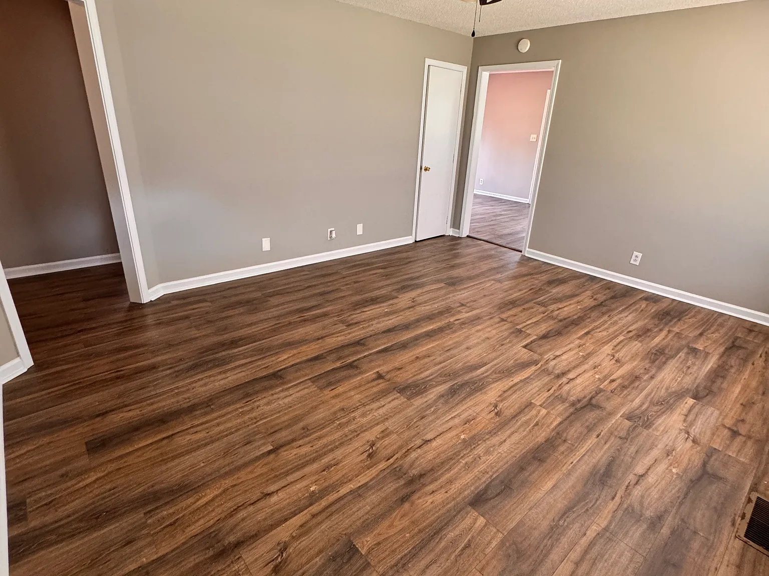 422 Donna Dr — Photo 3