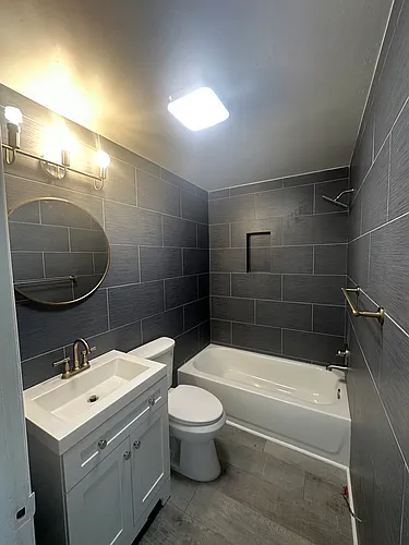 374 Fort Worth Ave #4 Photo 1