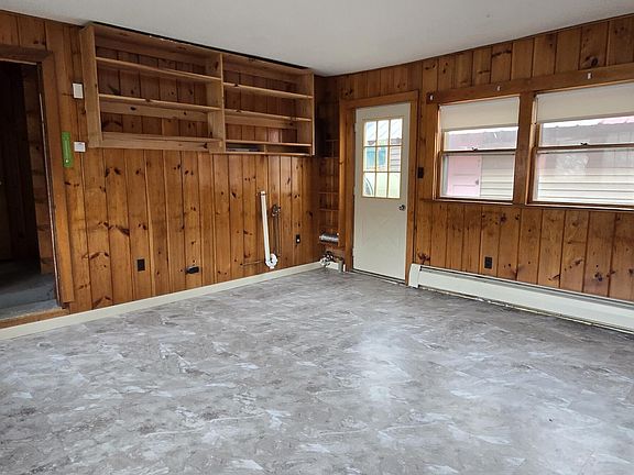 3rd image of 431 Raymond Street