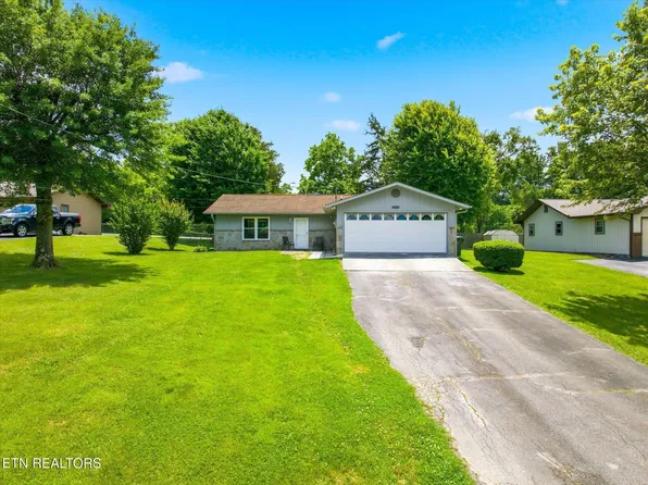409 Windrush Cir, Sevierville, TN 37862