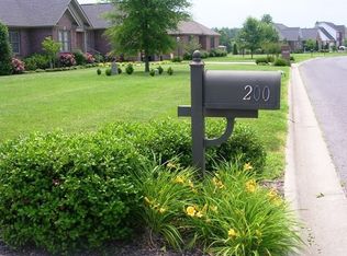 200 Peppers Mill Dr, Paducah, KY 42001