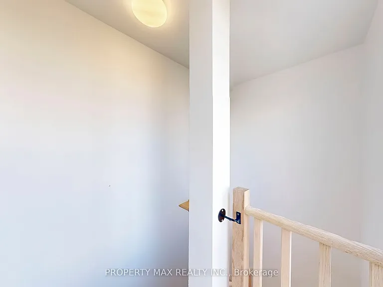 170 Clonmore Dr #9 — Photo 35
