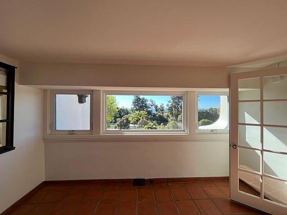 sunroom towards ocean