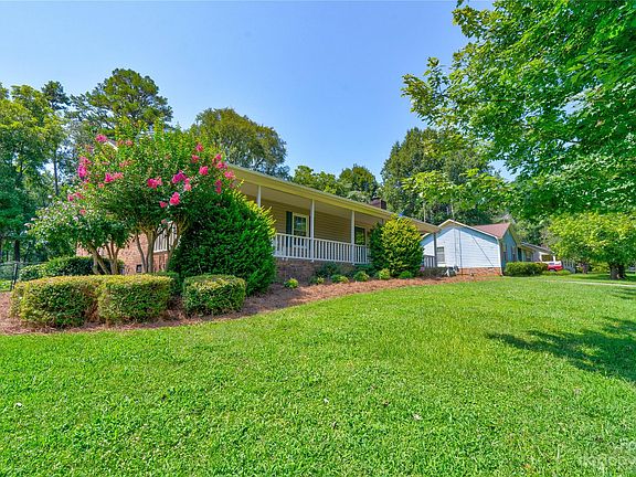 2nd image of 4733 Country Meadows Dr