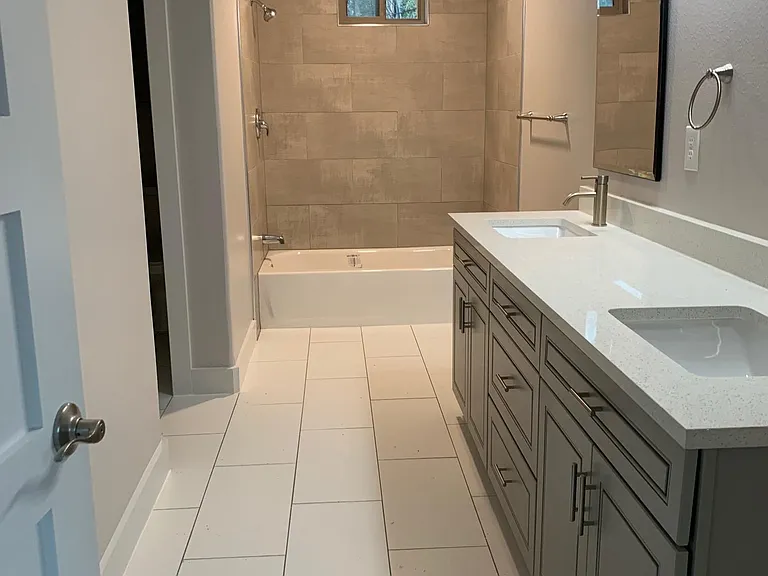 709 Harris Ave — Photo 6