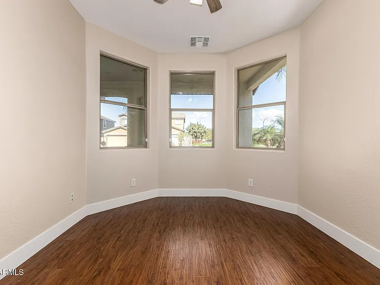 10625 E Knowles Ave — Photo 32