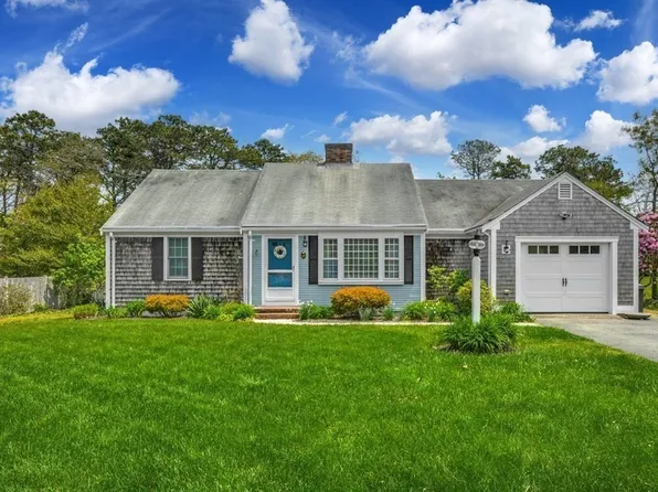 17 Robert Rd, Harwich, MA 02645