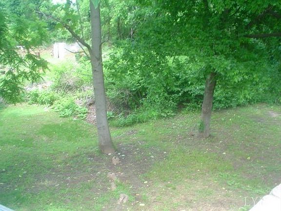2nd image of 522 Fillmore St