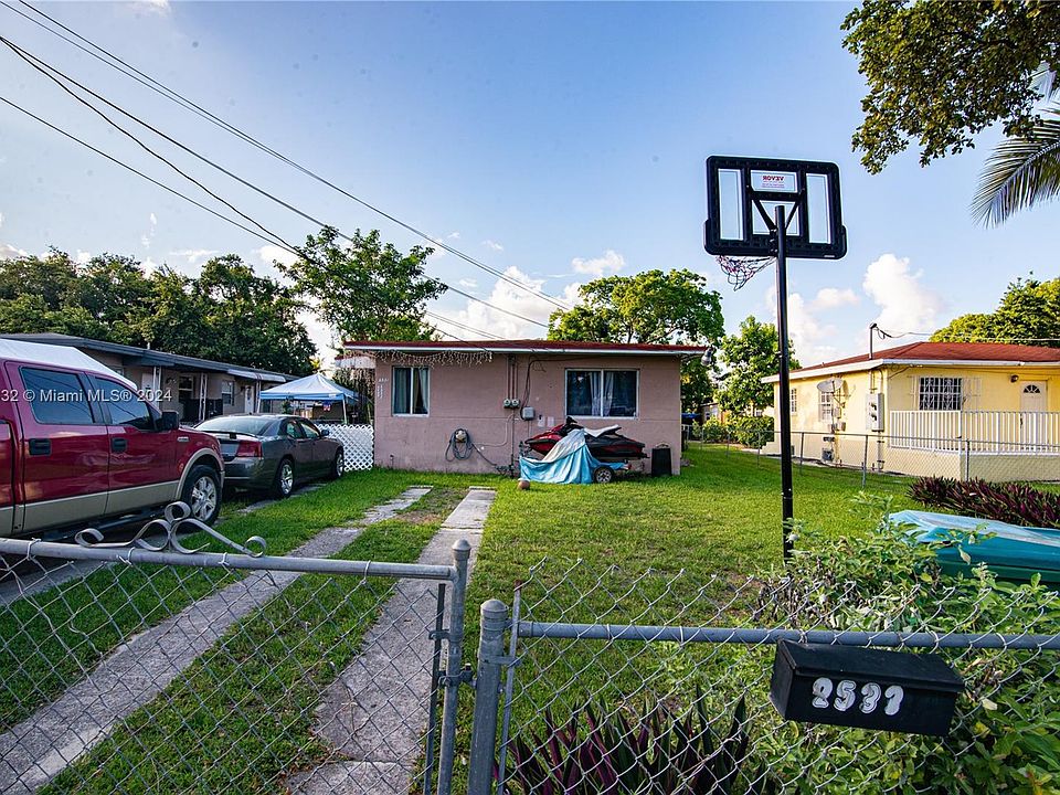 2nd image of 2531 NW 32nd St