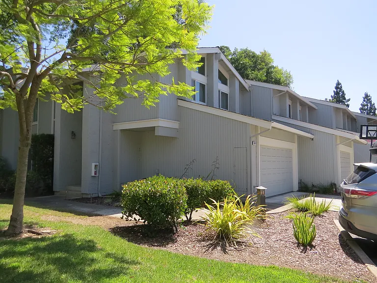 20628 Oak Creek Ln — Photo 3