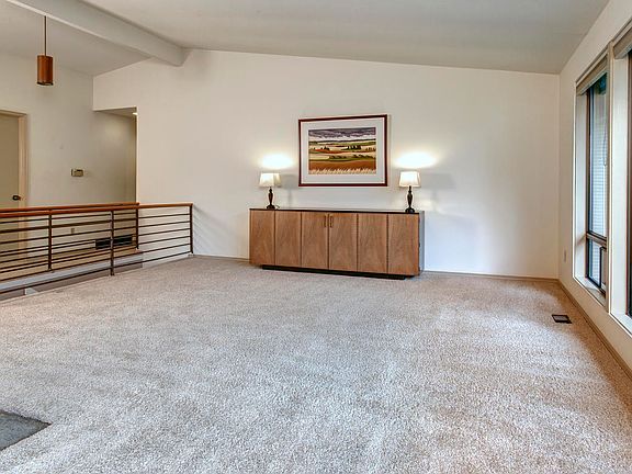 3rd image of 8644 SE 75th Pl