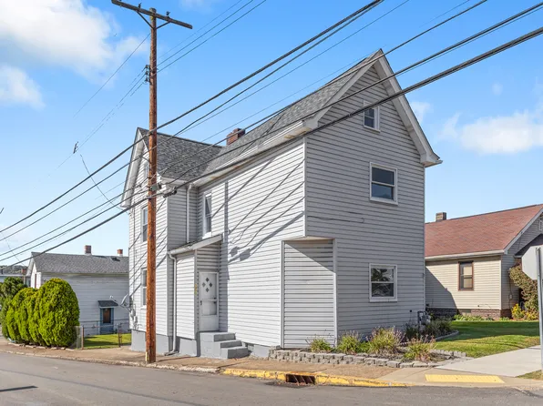 1300 3rd Ave, Conway, PA 15027