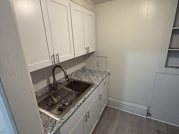 2nd image of 52 N West St APT 2