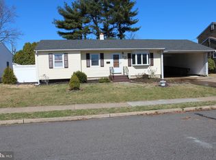 23 Elmont Rd, Hamilton, NJ 08610