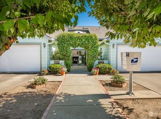 701 Judson St APT 102, Lynden, WA 98264