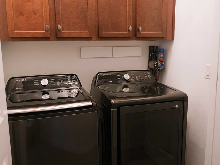Laundry room + Samsung washer & dryer - included