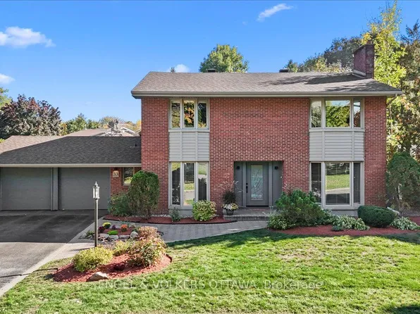33 Okanagan Dr, Ottawa, ON K2H 7E9